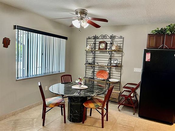 2nd image of 2878 Donnelly Dr APT 201