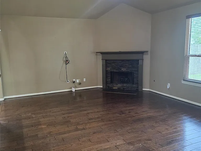 1138 Sussex Trl — Photo 7