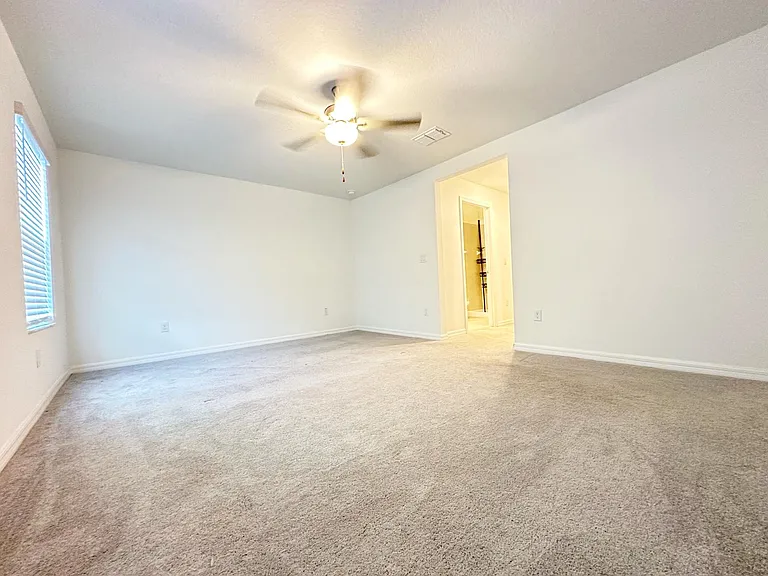 8239 Crescent Oaks Dr — Photo 7