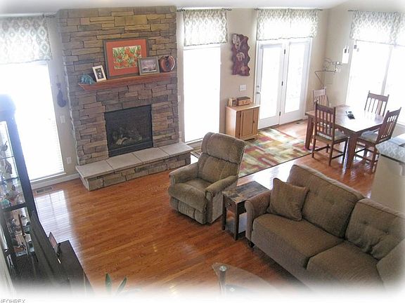 5th image of 9751 Bentley Dr