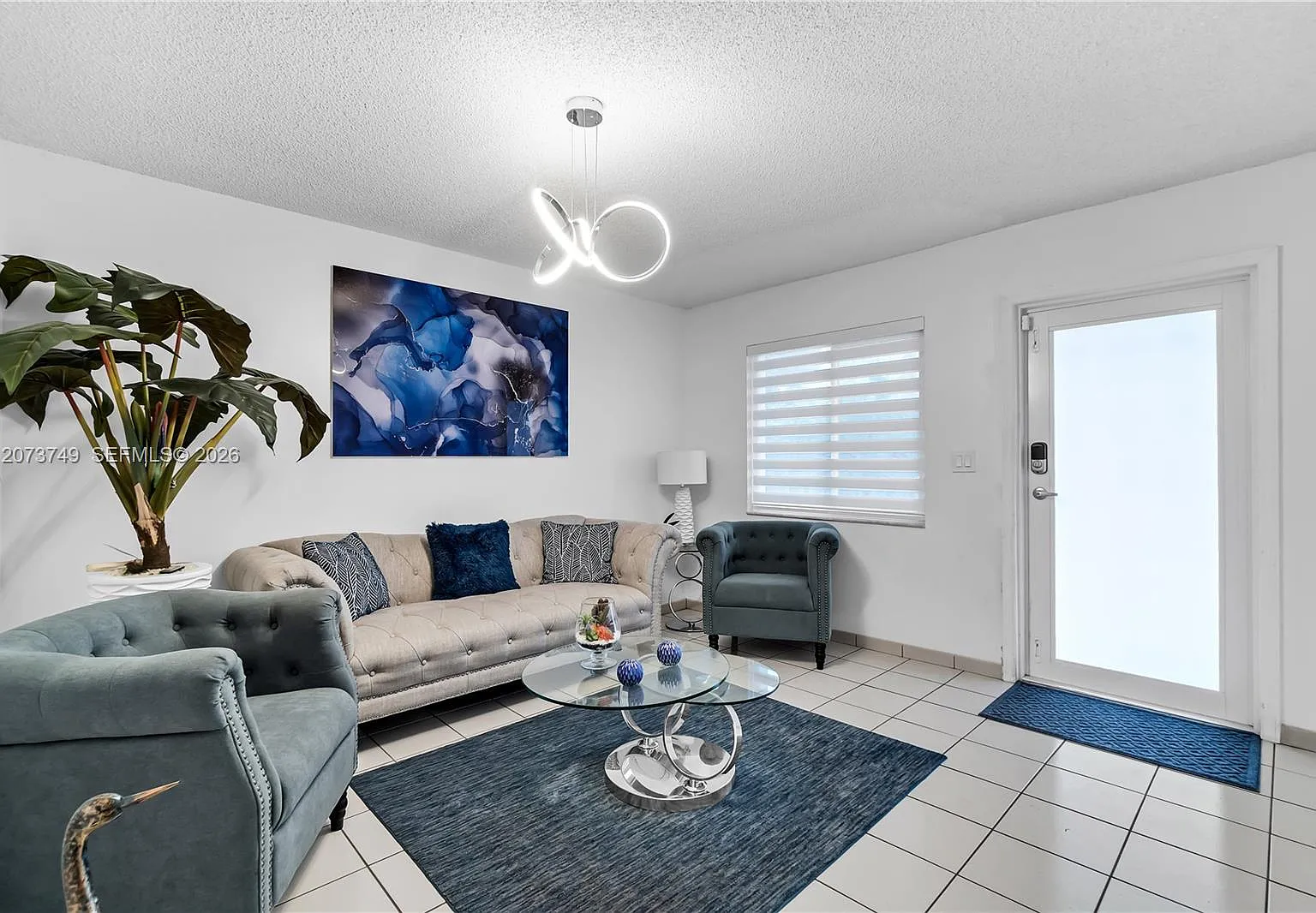 3 bed, 1418 sqft, $3,500 — Photo 2
