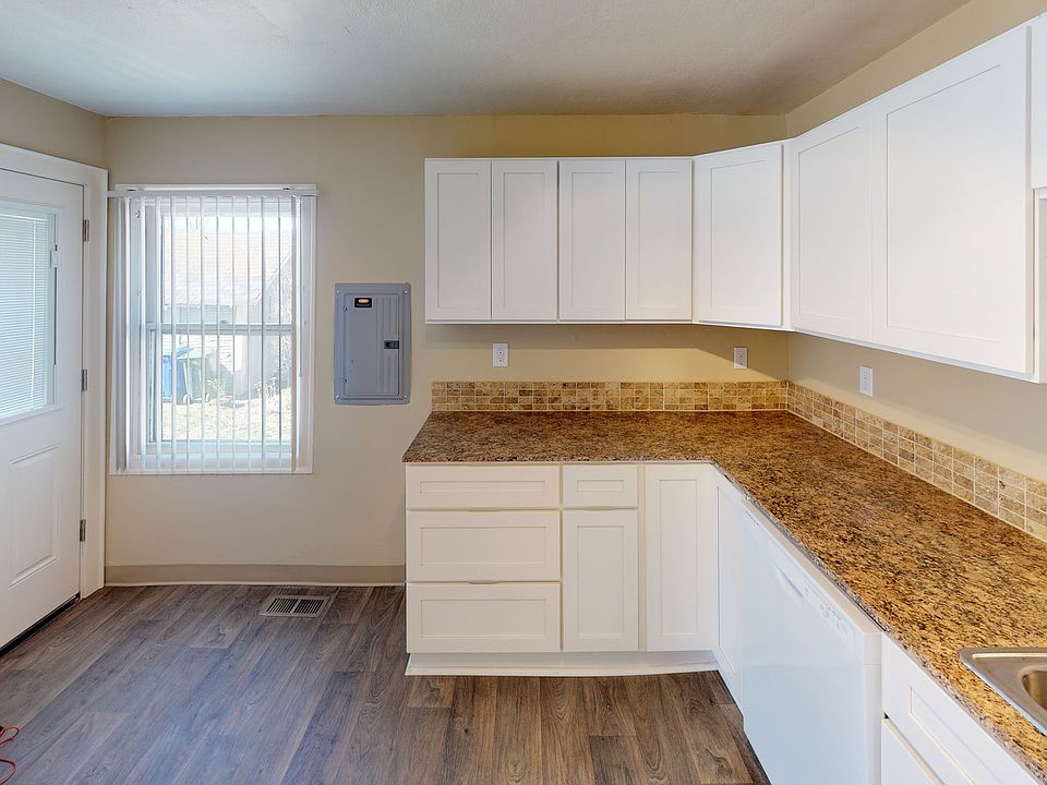 hei5586 21 & 27 NE 5th St Gresham OR Zillow