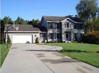 3733 Webber Pnes NE, Grand Rapids, MI 49525