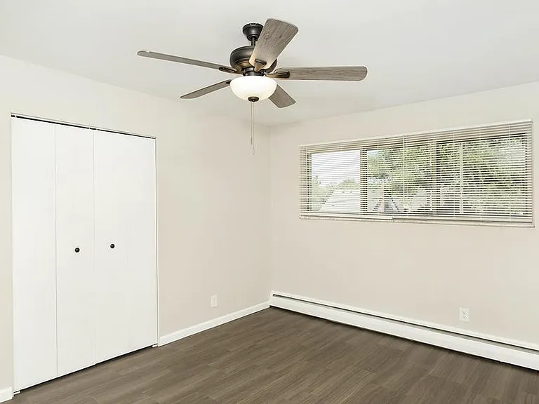 3330 Greenfield Rd #7 — Photo 12