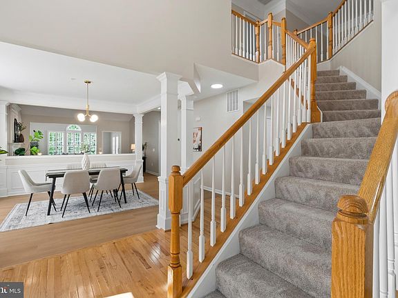 4th image of 8220 Academy Rd #22