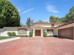 15815 Castlewoods Dr, Sherman Oaks, CA 91403