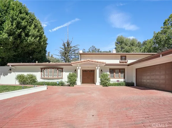 15815 Castlewoods Dr, Sherman Oaks, CA 91403