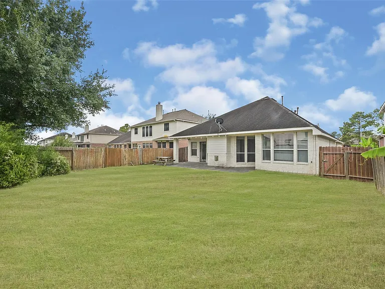 511 Nadia Way — Photo 25