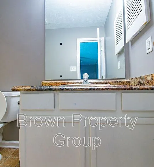2846 Copenhagen Dr — Photo 9