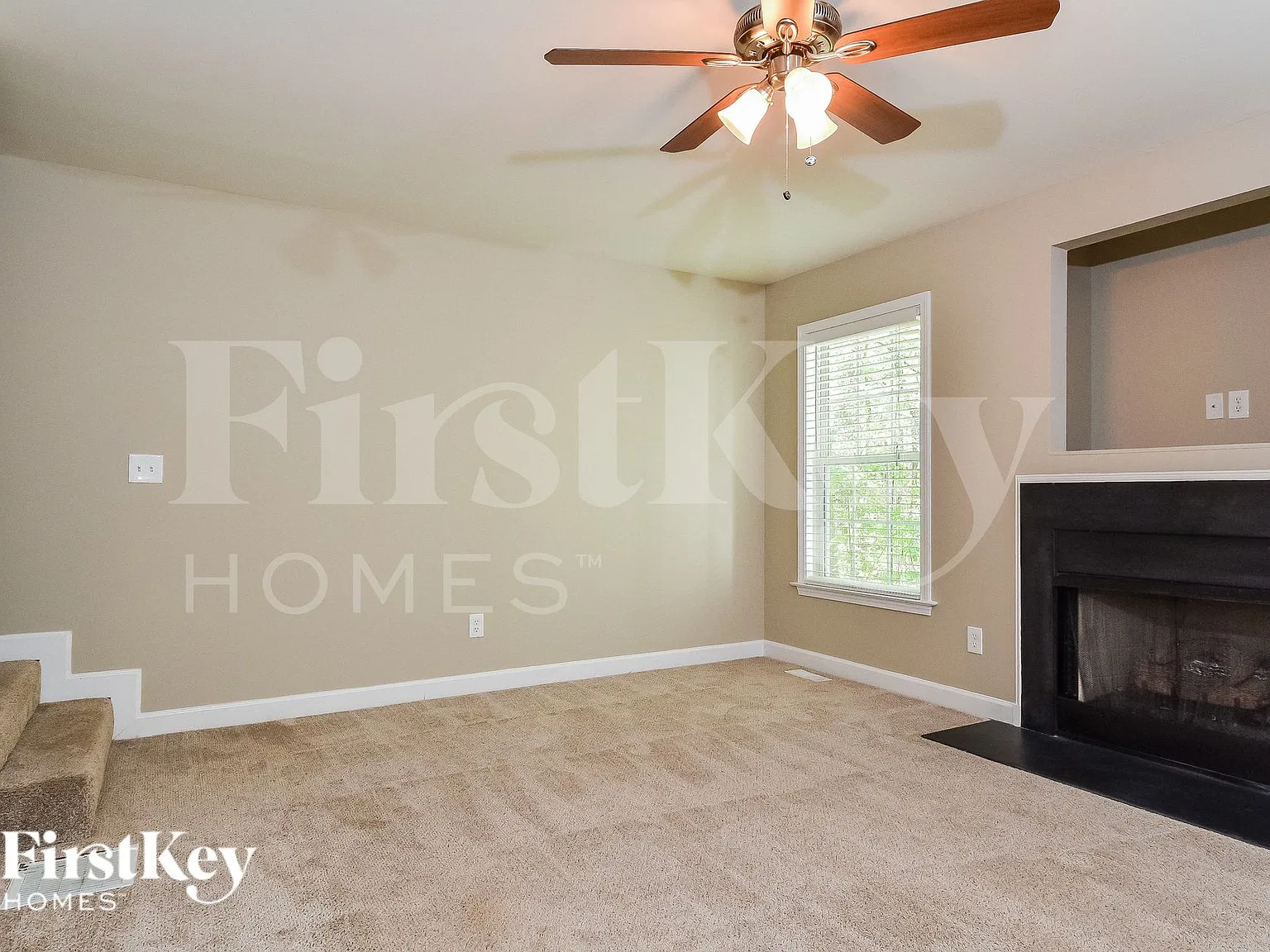 3 bed, 2.5 bath, 1458 sqft, $2,180 — Photo 3