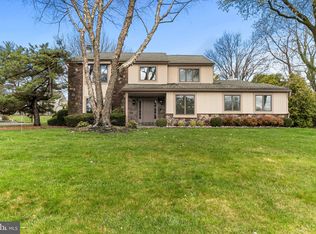 54 Summer Pl, Huntingdon Valley, PA 19006