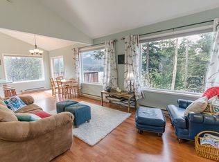 1011 Edwin Pl, Juneau, AK 99801