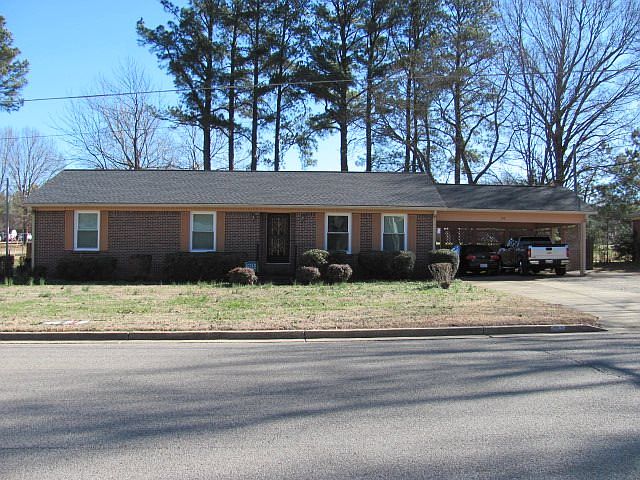 1st image of 753 Hart Dr