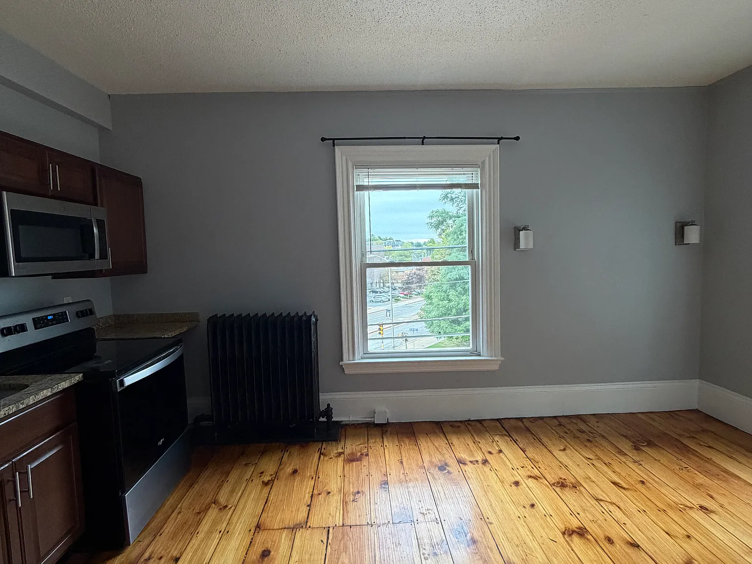 Studio, $1,275 — Photo 2