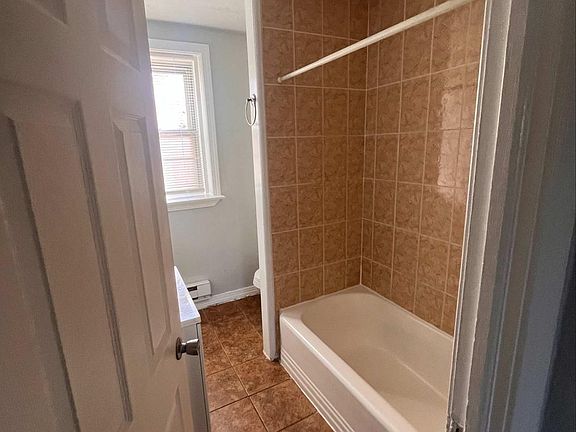 4th image of 5457 Erdrick St