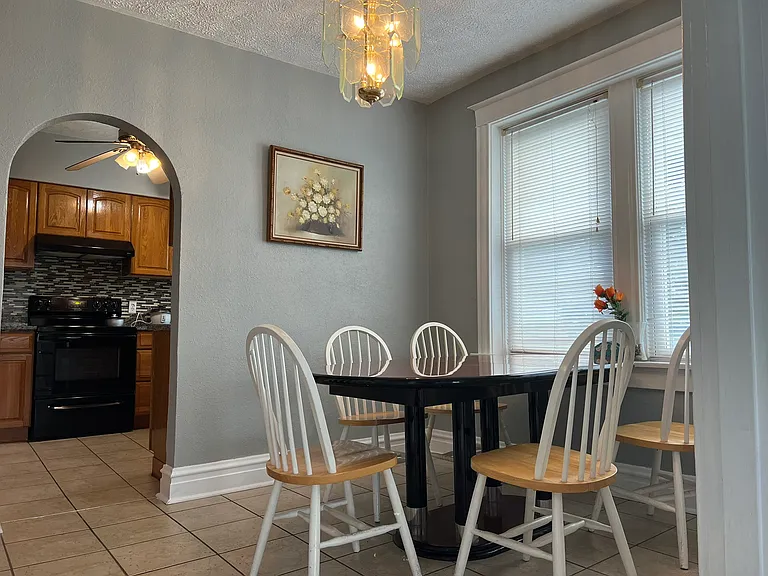 5826 Clemens Ave — Photo 3