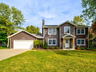 1785 Meadow Grove Pl, Saint Joseph, MI, 49085