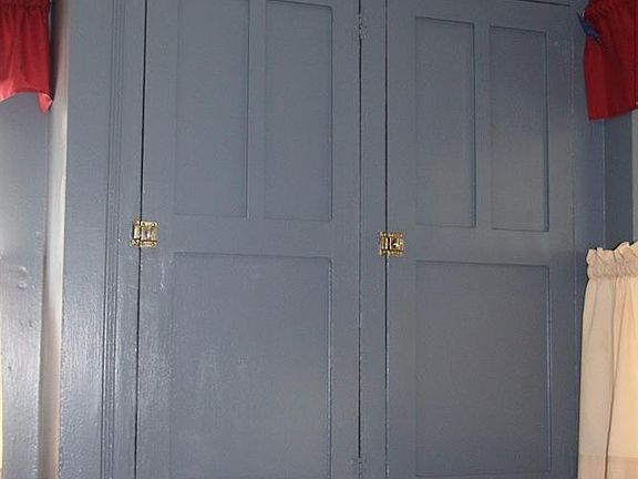 5th image of 215 N Cedar St