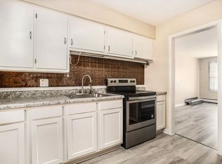 103 Devon Ave APT C4, Parchment, MI 49004