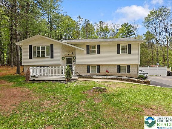 2nd image of 268 Turkey Ridge Dr