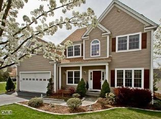 1 Old Farm Pl, Norwalk, CT 06850