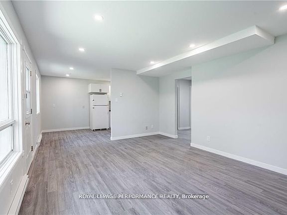 5th image of 31 Church St