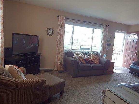 5th image of 424 N Enderly Ave