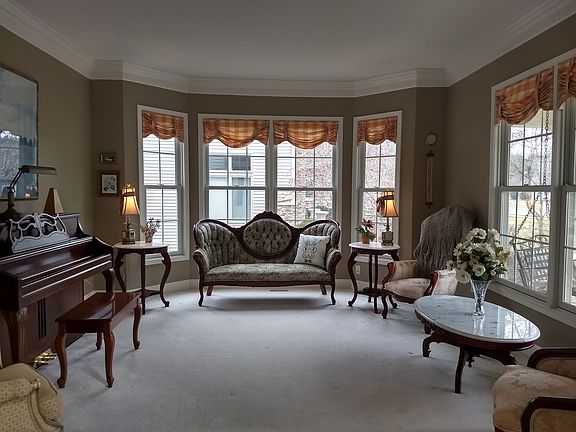 3rd image of 2180 Hearthside Dr SE