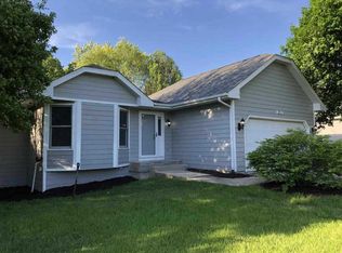 201 Lamplighter Loop SE, Poplar Grove, IL 61065