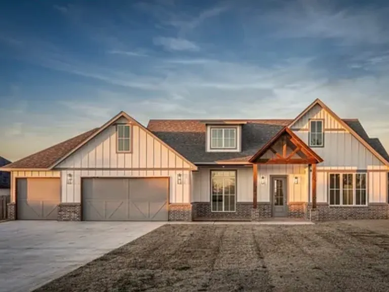 7530 Highland Hills Dr — Photo 3