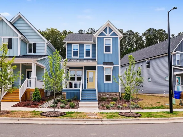 138 Weavers Grove Dr, Chapel Hill, NC 27514