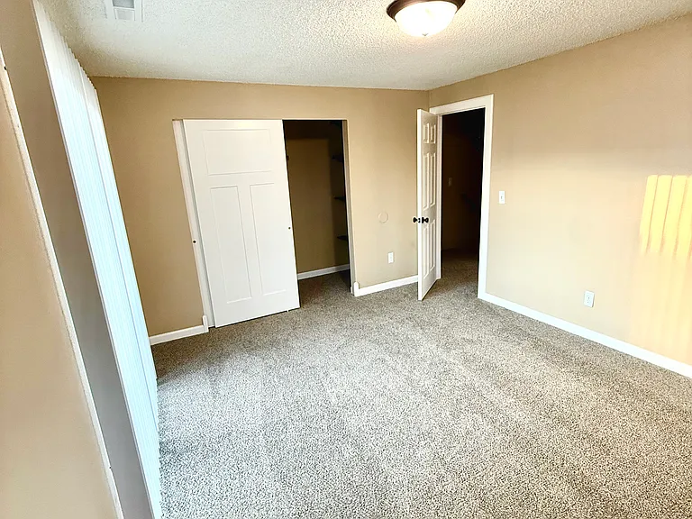 4320 S Cedar St — Photo 8