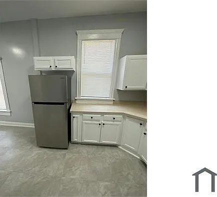 1427 W 8th St — Photo 5
