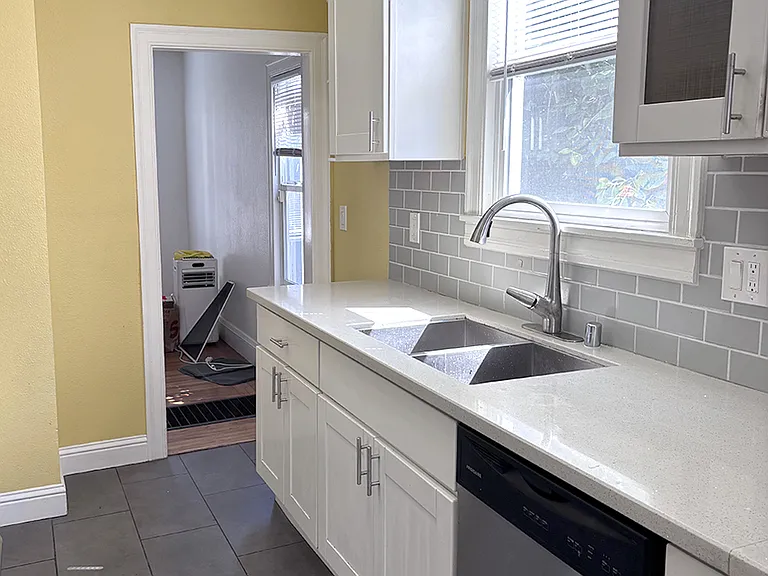 3455 Loma Vista Ave — Photo 5