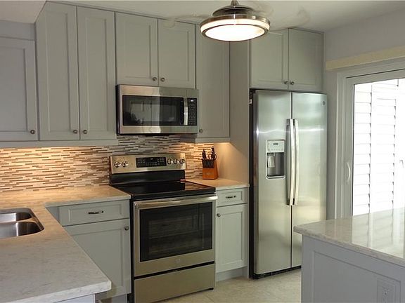 3rd image of 18034 San Carlos Blvd APT 104