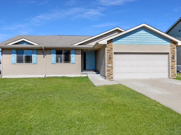 324 Tailfeather Dr NW, Bondurant, IA 50035