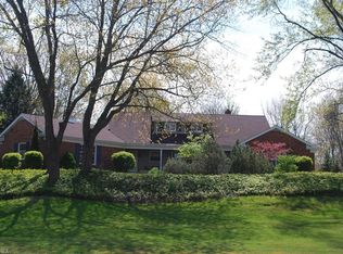 32300 S Woodland Rd, Pepper Pike, OH 44124