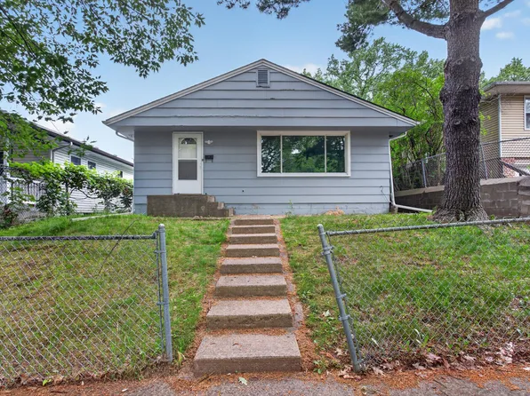 2046 Reaney Ave E, Saint Paul, MN 55119
