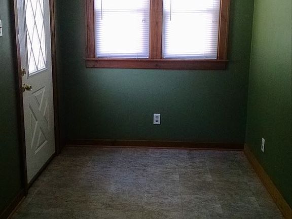 4th image of 1145 Hollywood St NE