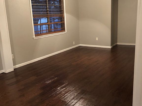 5th image of 3201 Cordova Dr