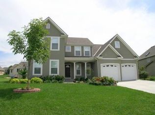 1507 Rockwater Ln, Kearney, MO 64060