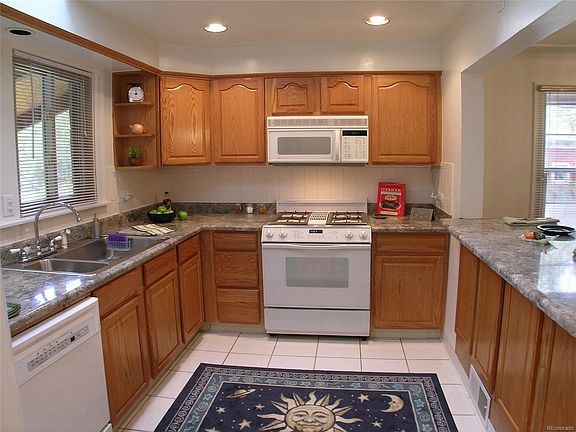 2nd image of 3025 N Columbine St