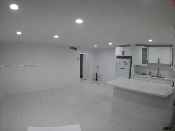 3265 Griffin Rd APT 103, Fort Lauderdale, FL 33312