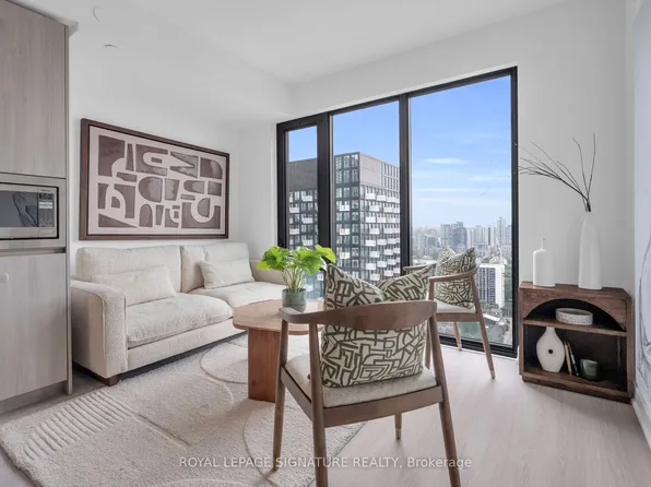 47 Mutual St #3106, Toronto, ON M5B 2A9