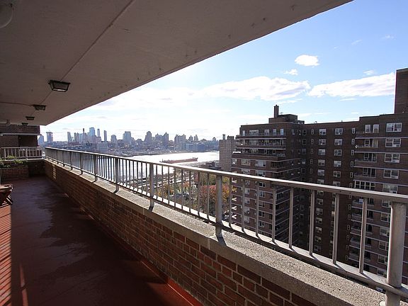 2nd image of 455 Franklin D Roosevelt Dr APT 2004