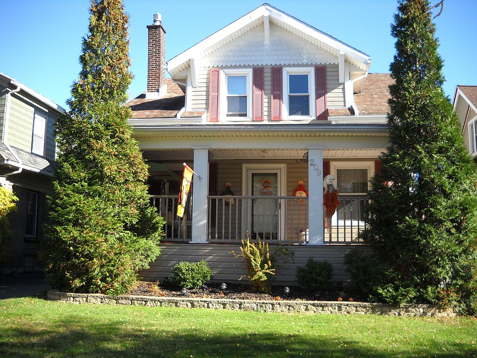 1st image of 209 Sterling Ave