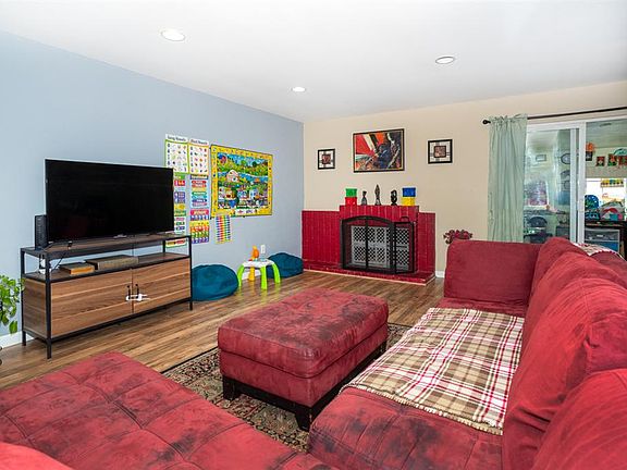 3rd image of 8409 Noeline Ln