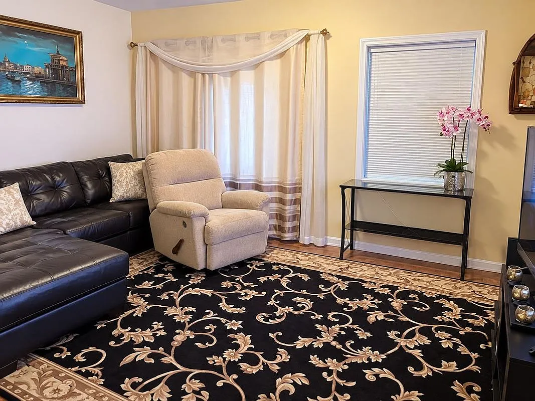 2 bed, 2.0 bath, 1024 sqft, $2,000 — Photo 4