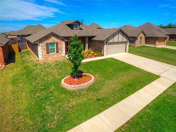 2nd image of 713 Silverleaf Dr
