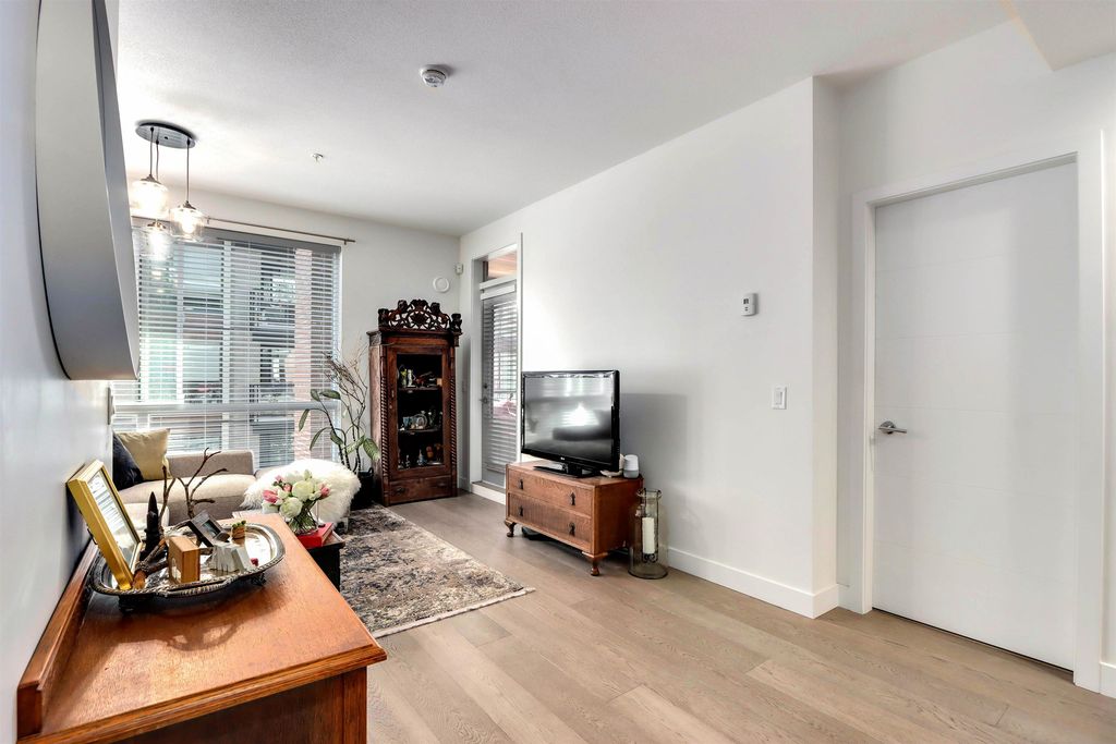 Apartment in North Vancouver City, Marine-Hamilton, Lower Lonsdale - View 5
